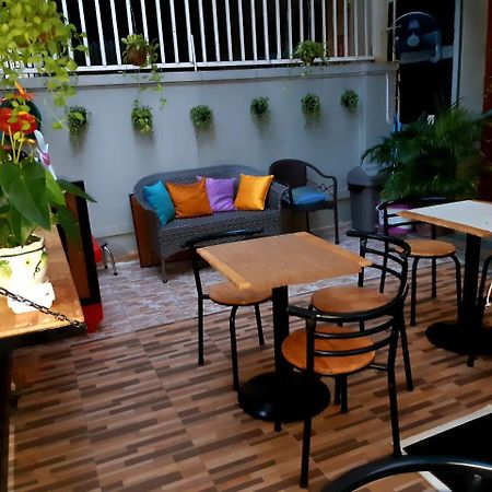 Lalune Hotel Phnom Penh Bagian luar foto
