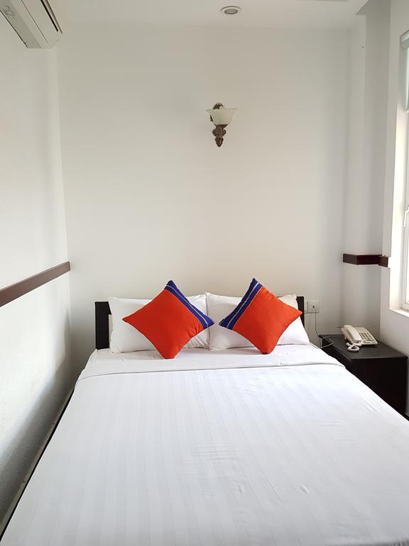 Lalune Hotel Phnom Penh Bagian luar foto