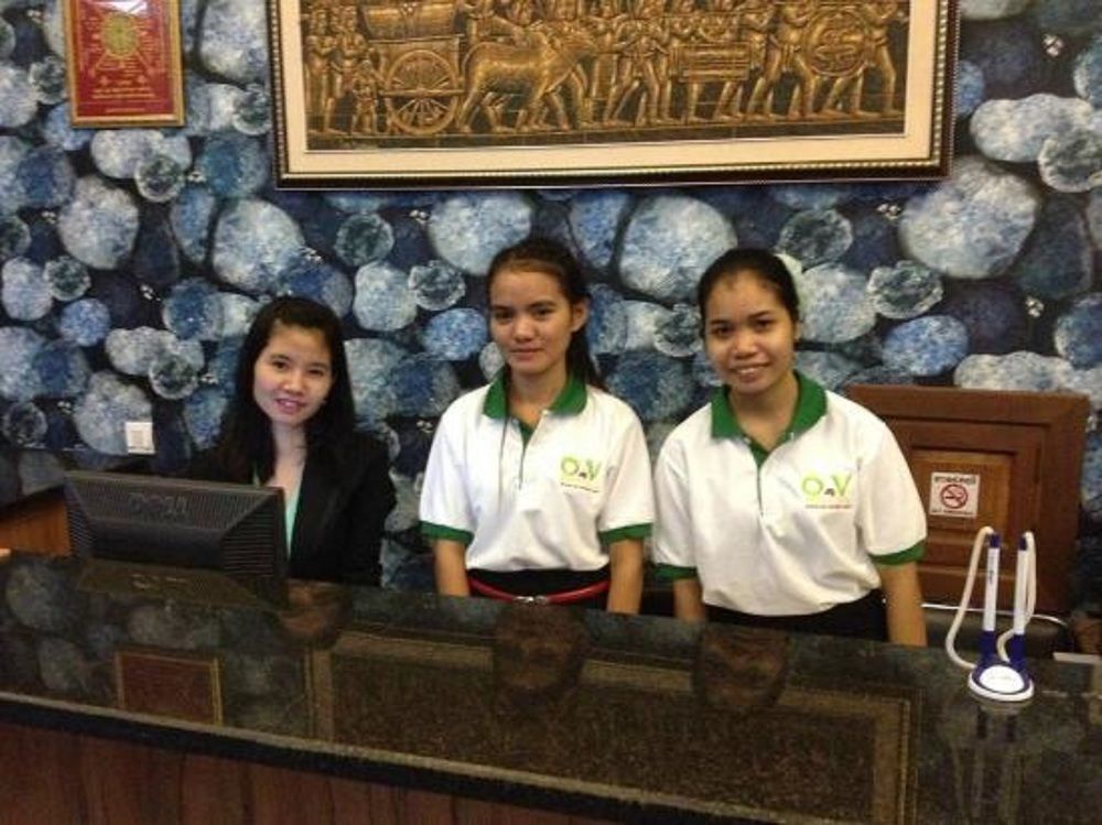 Lalune Hotel Phnom Penh Bagian luar foto