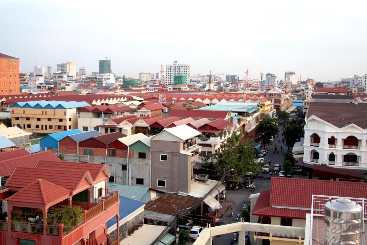 Lalune Hotel Phnom Penh Bagian luar foto