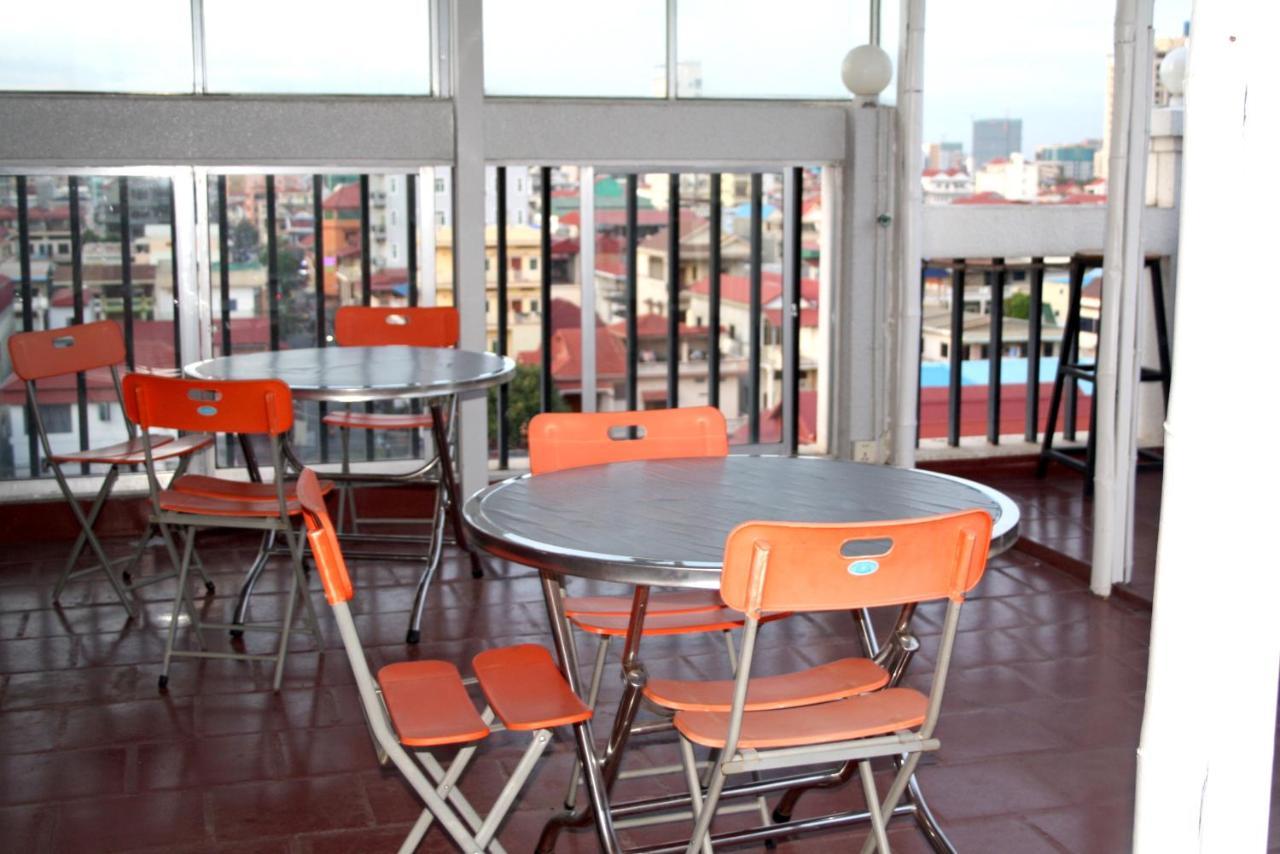 Lalune Hotel Phnom Penh Bagian luar foto
