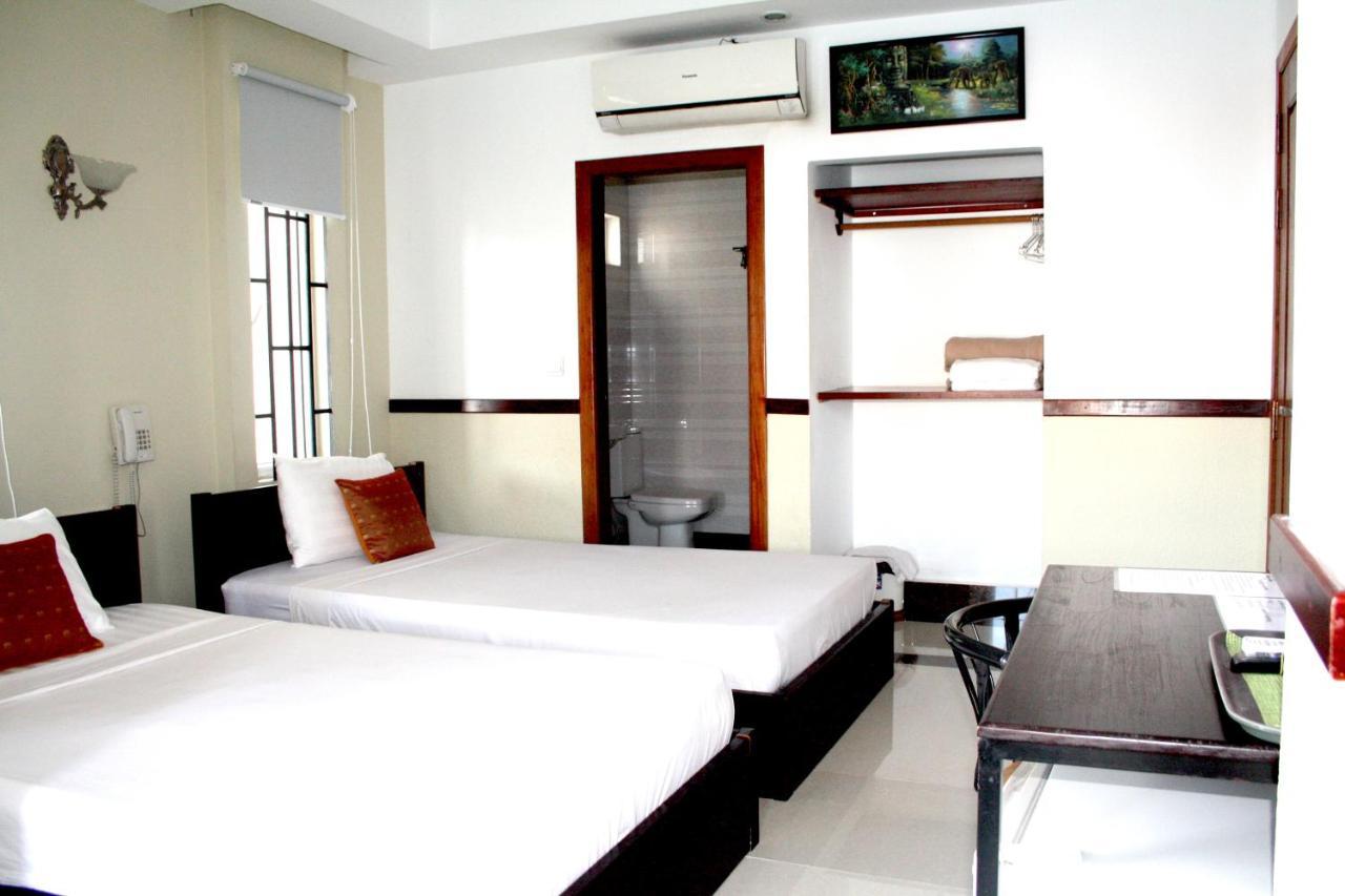 Lalune Hotel Phnom Penh Bagian luar foto