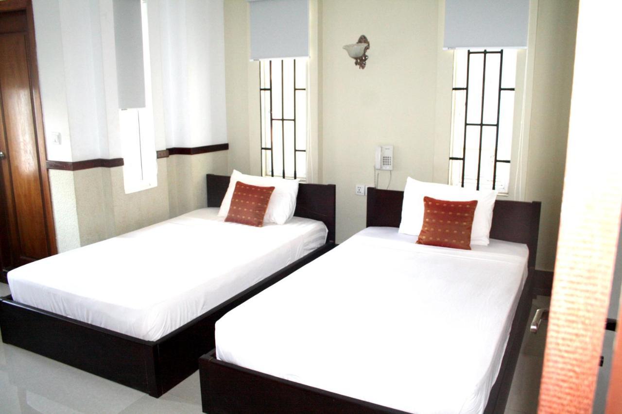 Lalune Hotel Phnom Penh Bagian luar foto