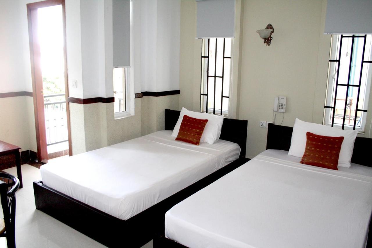 Lalune Hotel Phnom Penh Bagian luar foto