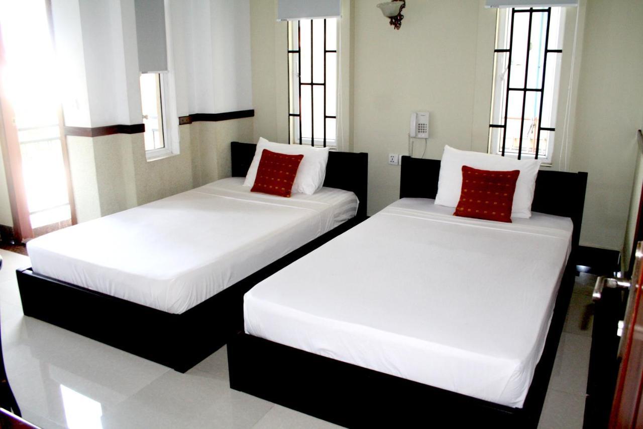Lalune Hotel Phnom Penh Bagian luar foto