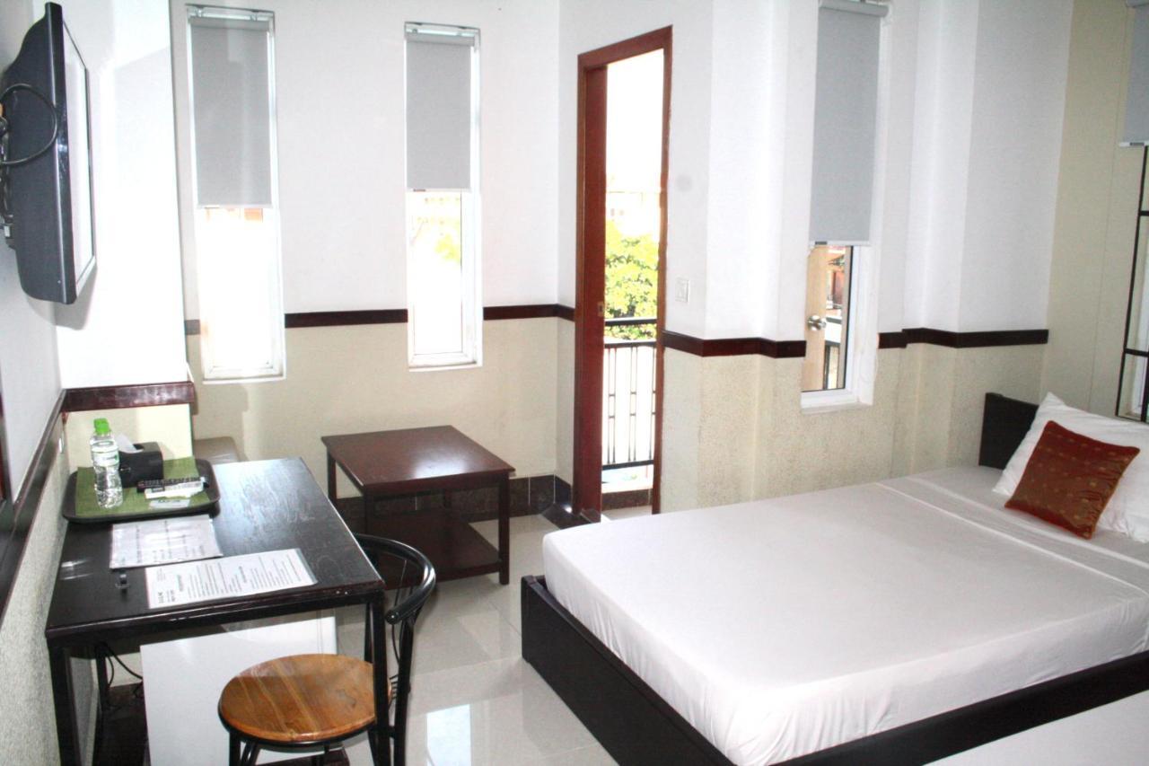 Lalune Hotel Phnom Penh Bagian luar foto