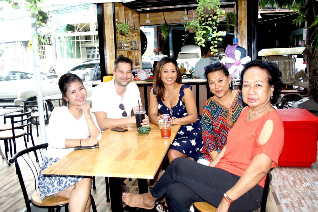 Lalune Hotel Phnom Penh Bagian luar foto