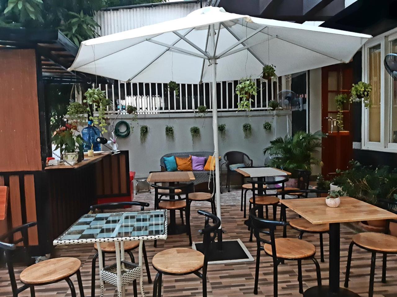 Lalune Hotel Phnom Penh Bagian luar foto